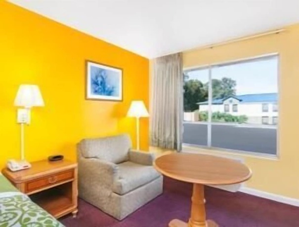 Imagen de la habitación del Hotel Days Inn by Wyndham Jacksonville. Foto 4