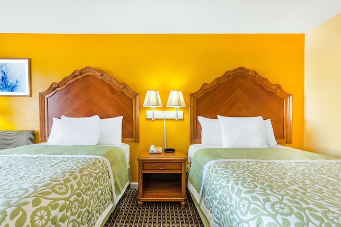 Imagen de la habitación del Hotel Days Inn by Wyndham Jacksonville. Foto 7
