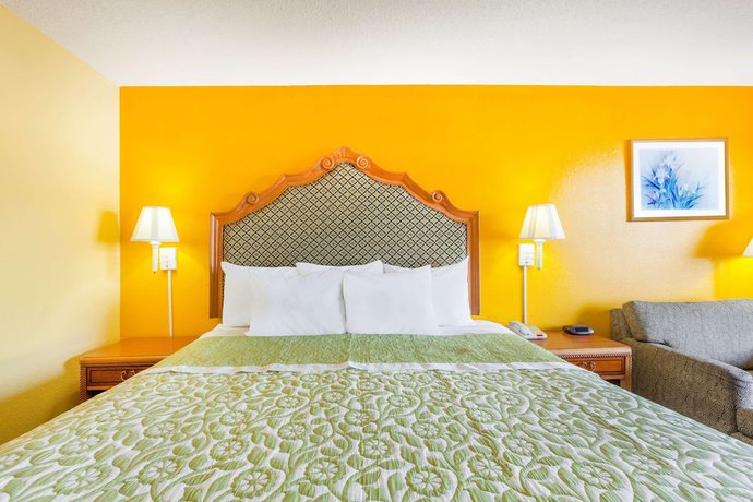 Imagen de la habitación del Hotel Days Inn by Wyndham Jacksonville. Foto 12