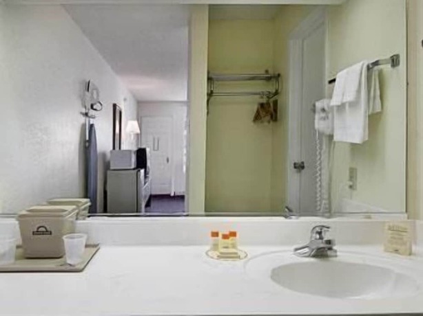 Imagen de la habitación del Hotel Days Inn by Wyndham Jacksonville. Foto 18
