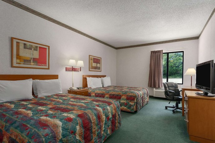 Imagen de la habitación del Hotel Days Inn by Wyndham Jefferson City. Foto 7