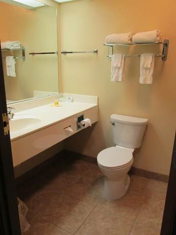 Imagen de la habitación del Hotel Days Inn by Wyndham Jefferson City. Foto 9