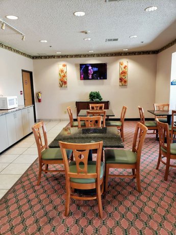 Imagen del bar/restaurante del Hotel Days Inn by Wyndham Jefferson City. Foto 2