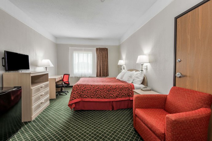 Imagen de la habitación del Hotel Days Inn by Wyndham Kansas City International Airport. Foto 15