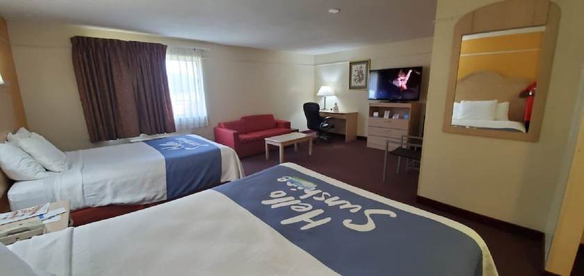 Imagen de la habitación del Hotel Days Inn by Wyndham Kansas City International Airport. Foto 18