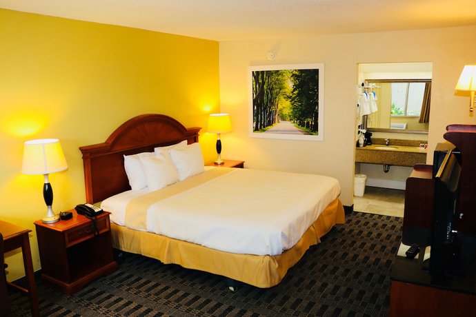 Imagen de la habitación del Hotel Days Inn by Wyndham Kenner/New Orleans Airport South. Foto 7