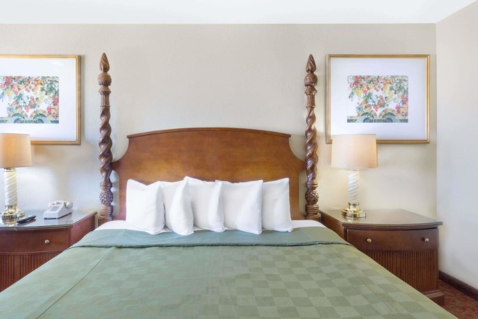 Imagen de la habitación del Hotel Days Inn by Wyndham Kingman East. Foto 4