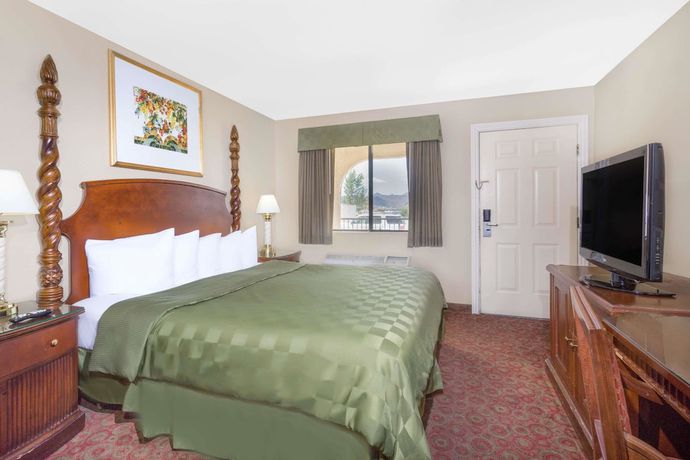 Imagen de la habitación del Hotel Days Inn by Wyndham Kingman East. Foto 17