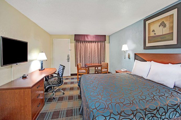 Imagen de la habitación del Hotel Days Inn by Wyndham Ladson Summerville Charleston. Foto 8