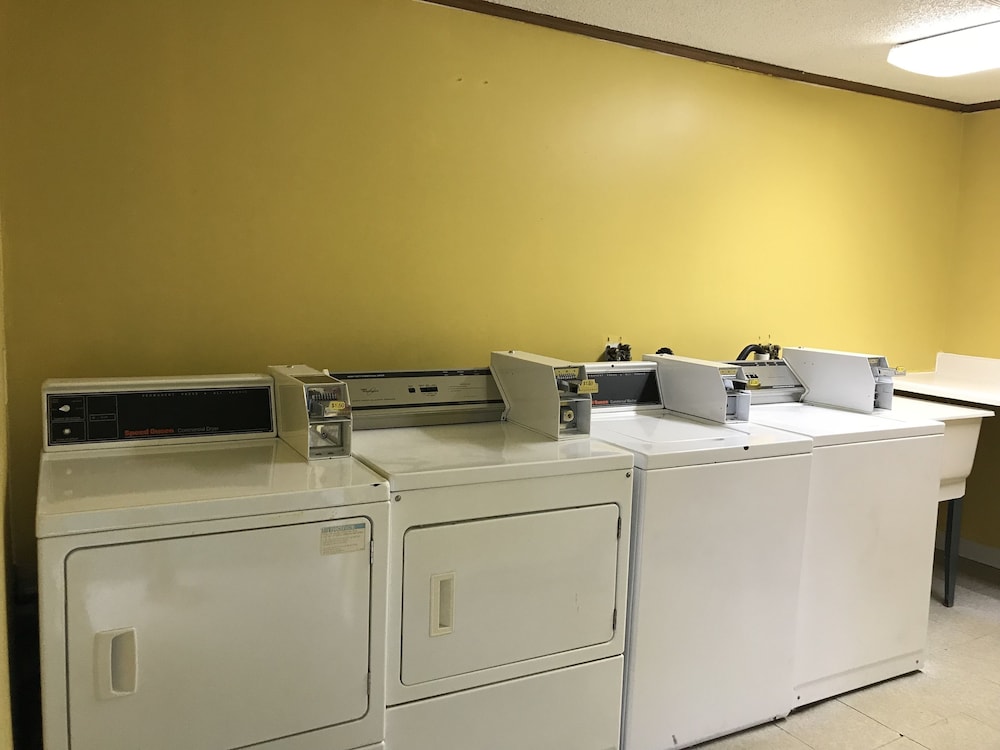 Imagen de los interiores del Hotel Days Inn by Wyndham Liverpool/Syracuse. Foto 16