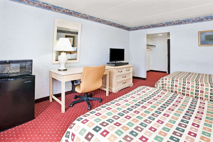 Imagen de la habitación del Hotel Days Inn by Wyndham Livonia Canton Detroit. Foto 2
