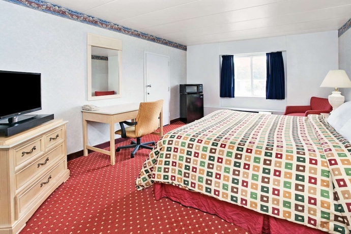 Imagen de la habitación del Hotel Days Inn by Wyndham Livonia Canton Detroit. Foto 4