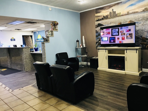 Imagen de los interiores del Hotel Days Inn by Wyndham Livonia Canton Detroit. Foto 19