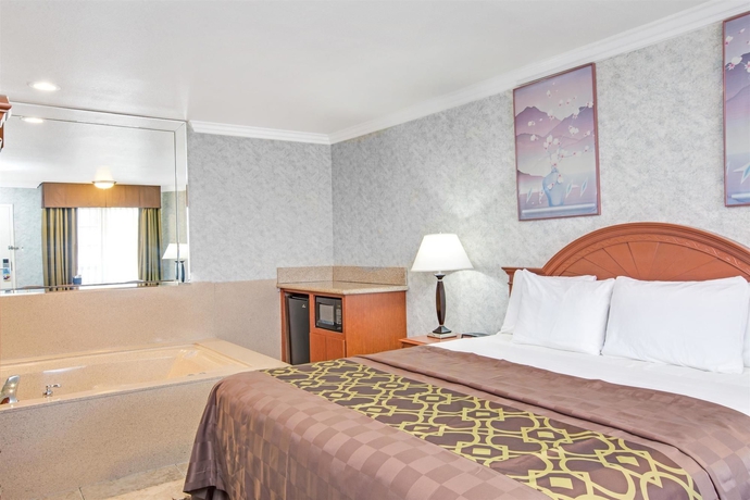 Imagen de la habitación del Hotel Days Inn by Wyndham Los Angeles LAX/South Bay/Beach City LA. Foto 4