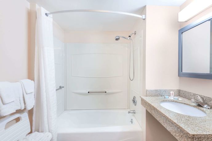 Imagen de la habitación del Hotel Days Inn by Wyndham Middletown/Newport Area. Foto 3