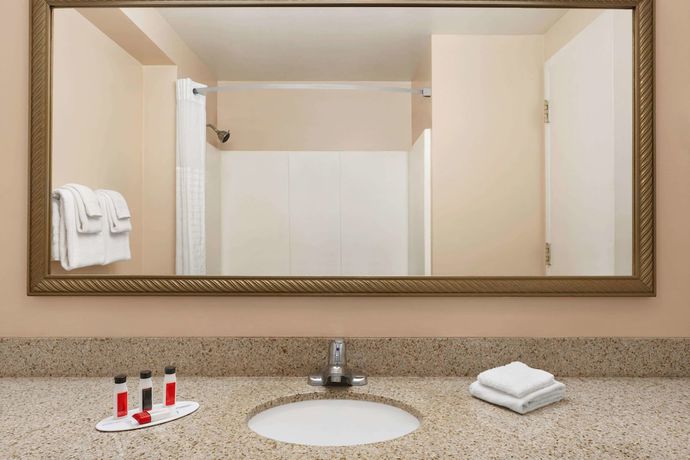 Imagen de la habitación del Hotel Days Inn by Wyndham Middletown/Newport Area. Foto 4