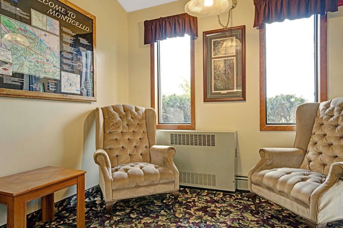 Imagen de los interiores del Hotel Days Inn by Wyndham Monticello. Foto 11