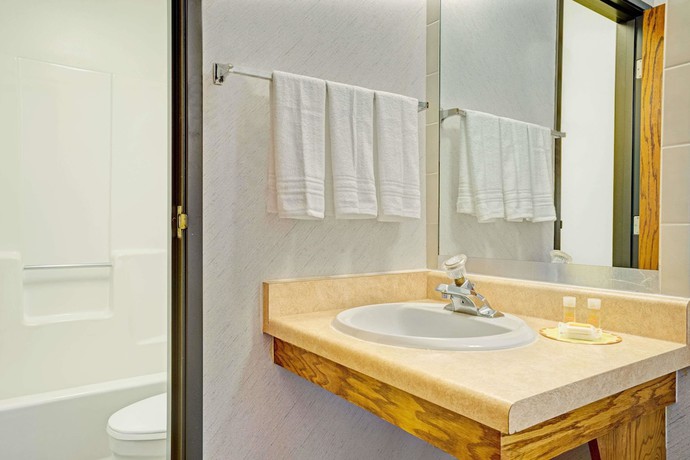 Imagen de la habitación del Hotel Days Inn by Wyndham Monticello. Foto 5