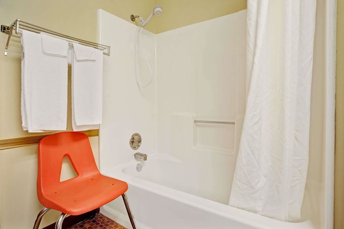Imagen de la habitación del Hotel Days Inn by Wyndham Monticello. Foto 9