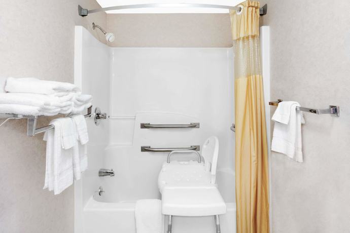 Imagen de la habitación del Hotel Days Inn by Wyndham Morristown. Foto 12