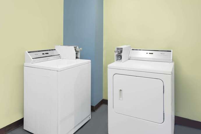 Imagen de los interiores del Hotel Days Inn by Wyndham Morristown. Foto 18