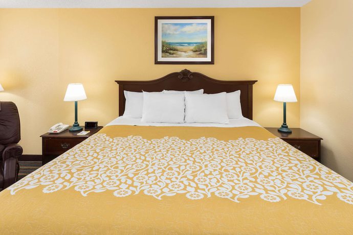 Imagen de la habitación del Hotel Days Inn by Wyndham Mt Pleasant-Charleston-Patriots Point. Foto 6