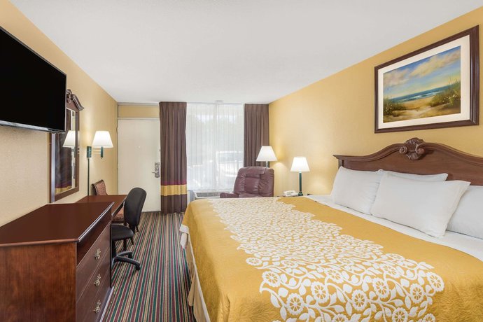 Imagen de la habitación del Hotel Days Inn by Wyndham Mt Pleasant-Charleston-Patriots Point. Foto 7