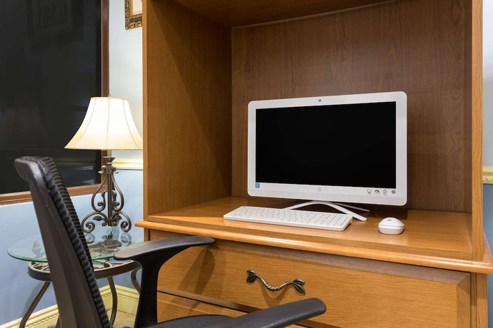 Imagen de los interiores del Hotel Days Inn by Wyndham Mt Pleasant-Charleston-Patriots Point. Foto 18