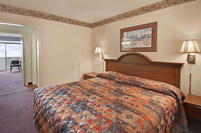 Imagen de la habitación del Hotel Days Inn by Wyndham Myrtle Beach-Beach Front. Foto 2