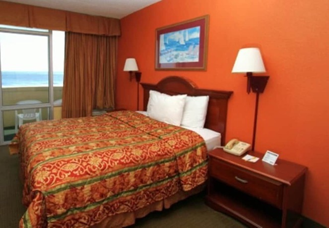 Imagen de la habitación del Hotel Days Inn by Wyndham Myrtle Beach-Beach Front. Foto 11