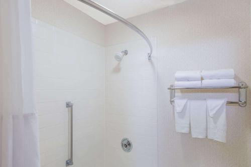 Imagen de la habitación del Hotel Days Inn by Wyndham Mystic. Foto 5