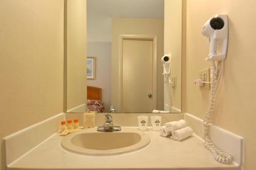 Imagen de la habitación del Hotel Days Inn by Wyndham Mystic. Foto 7
