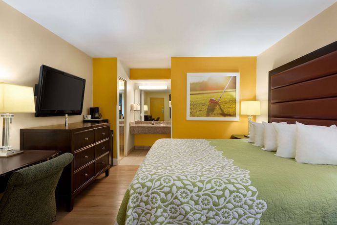 Imagen de la habitación del Hotel Days Inn by Wyndham N Orlando/Casselberry. Foto 8