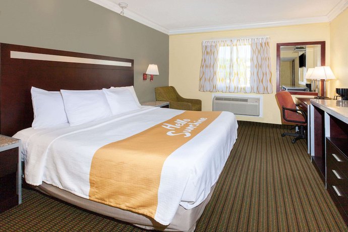 Imagen de la habitación del Hotel Days Inn by Wyndham Nanuet / Spring Valley. Foto 6