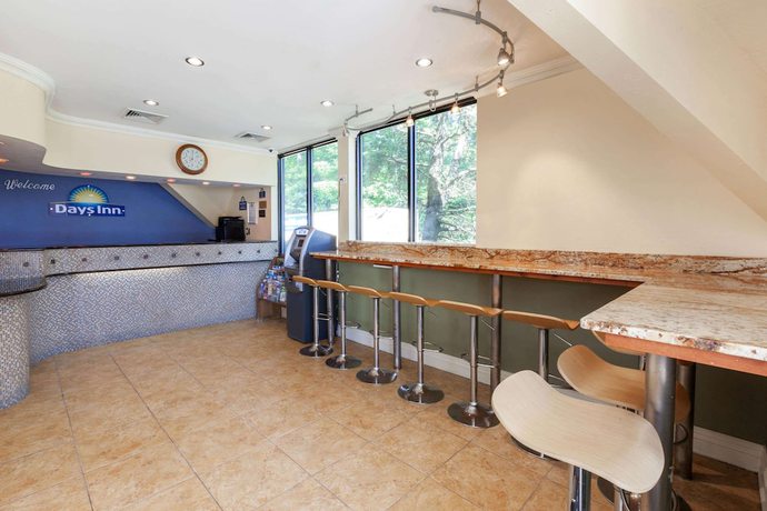 Imagen de los interiores del Hotel Days Inn by Wyndham Nanuet / Spring Valley. Foto 15