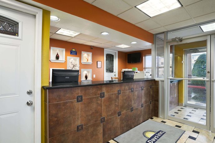 Imagen de los interiores del Hotel Days Inn by Wyndham Nashville Airport. Foto 18