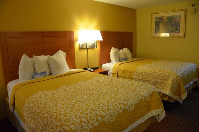 Imagen de la habitación del Hotel Days Inn by Wyndham Nashville Airport. Foto 15
