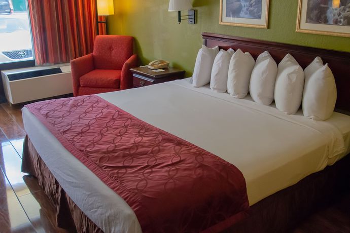 Imagen de la habitación del Hotel Days Inn by Wyndham Nashville Saint Thomas West Hospital. Foto 12