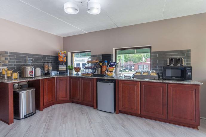Imagen del bar/restaurante del Hotel Days Inn by Wyndham Nashville Saint Thomas West Hospital. Foto 3