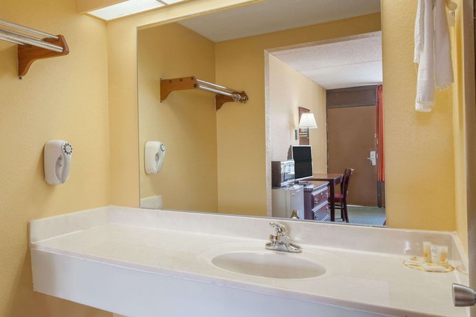 Imagen de la habitación del Hotel Days Inn by Wyndham Nashville Saint Thomas West Hospital. Foto 16