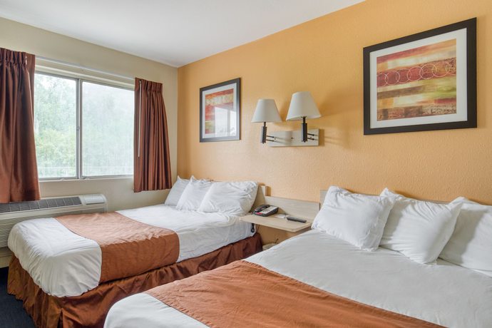 Imagen de la habitación del Hotel Days Inn by Wyndham New Philadelphia. Foto 8