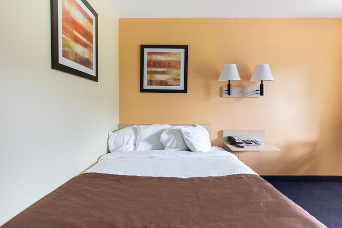 Imagen de la habitación del Hotel Days Inn by Wyndham New Philadelphia. Foto 9