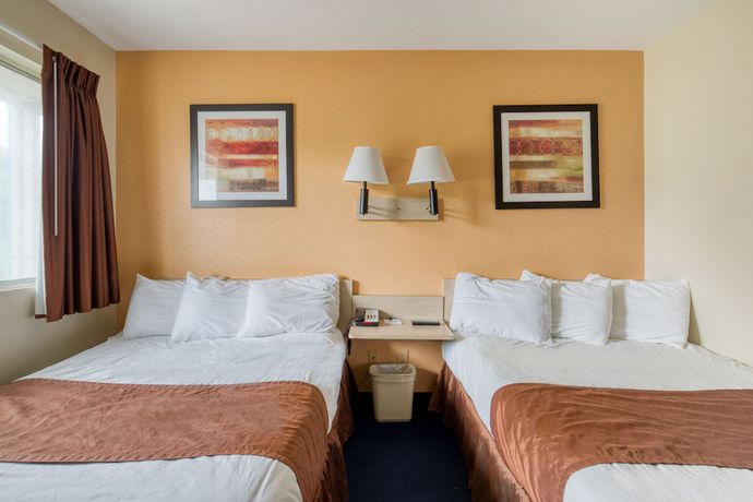 Imagen de la habitación del Hotel Days Inn by Wyndham New Philadelphia. Foto 11