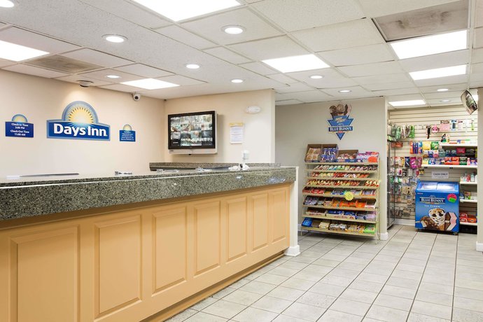 Imagen de los interiores del Hotel Days Inn by Wyndham Norfolk Airport. Foto 15