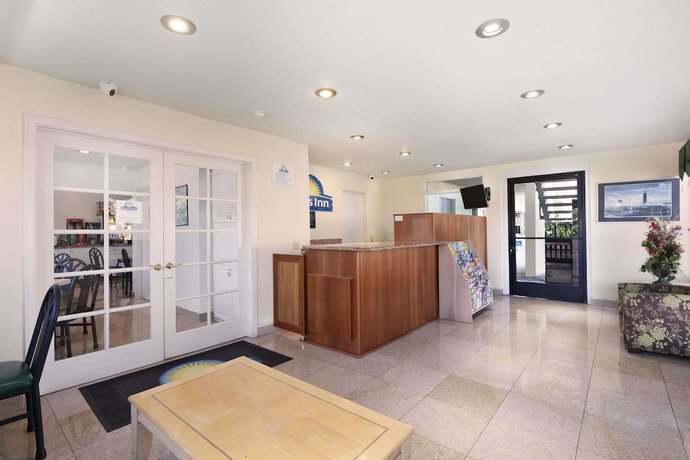 Imagen de los interiores del Hotel Days Inn by Wyndham Oceanside. Foto 15
