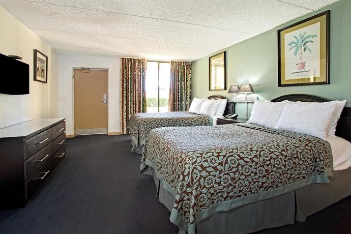 Imagen de la habitación del Hotel Days Inn by Wyndham Orlando Airport Florida Mall. Foto 4