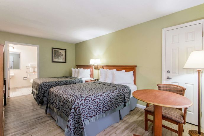 Imagen de la habitación del Hotel Days Inn by Wyndham Ormond Beach. Foto 5