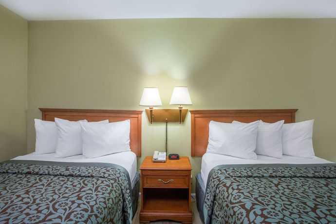 Imagen de la habitación del Hotel Days Inn by Wyndham Ormond Beach. Foto 15
