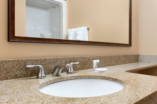 Imagen de la habitación del Hotel Days Inn by Wyndham Oromocto Conference Centre. Foto 8