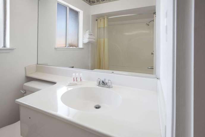 Imagen de la habitación del Hotel Days Inn by Wyndham Oroville. Foto 12